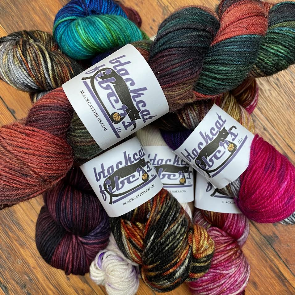 Black Cat DK in Tryst, Texas Incident, Burl, Hotter & Messier, Chrisollyna, and Cow Tipping