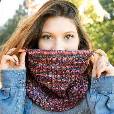 Queuing Cowl pattern - by Kat Archer | Twisted