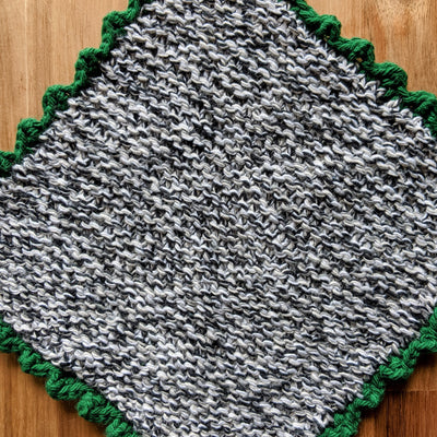 Squeaky Clean Knit Washcloth pattern - by Anny Overton | Twisted
